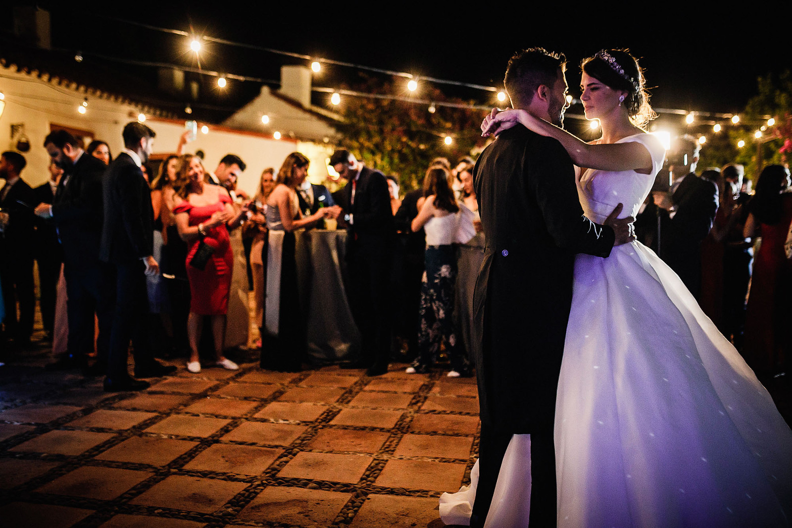 Fotografia de boda en Córdoba. Iglesia de San Juan y Todos los Santos (La Trinidad). Cortijo La Vieja Cigarra, Almodovar del Rio. Juan Luis Morilla. Wedding photography.